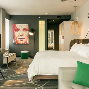 https://renaissance-montreal-downtown-hotel.hotels-in-montreal.org